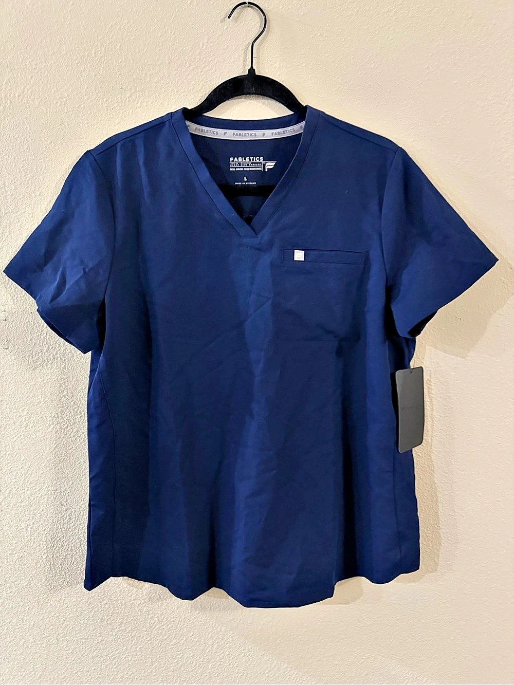 Fabletics Vital 1-Pocket Scrub Top Blue Large NWT